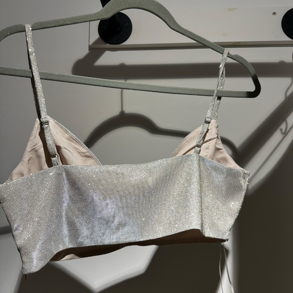 Le Lis Suit Set - Picture 6 of 15